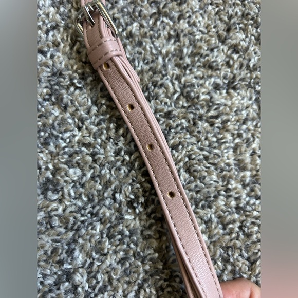 Deux Lux NWT vegan leather Maribel Double Zip Crossbody Blush Purse - Picture 9 of 12